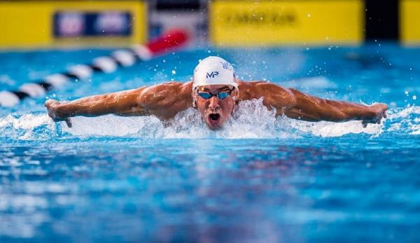 Renang gaya kupu-kupu. (Foto: swimmingworldmagazine)