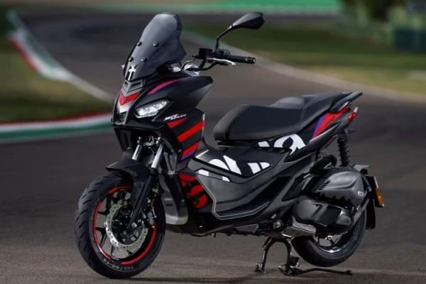 Aprilia SR GT Replica 1