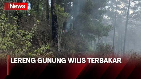 Warga Lereng Wilis menggunakan smartphone untuk video call 2025