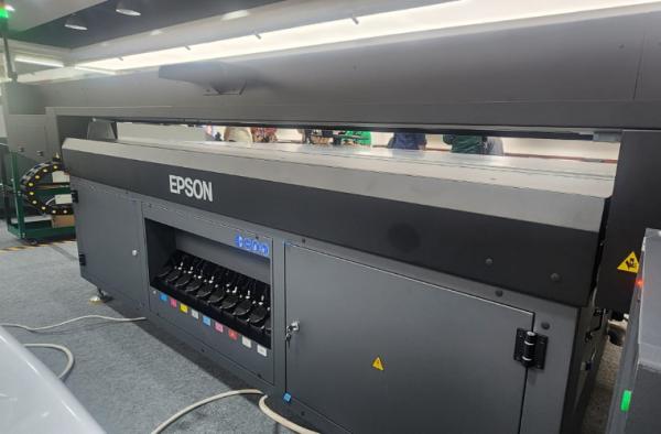 Epson SureColor SC-V7000. (Foto: dok Epson)