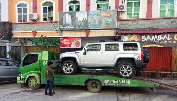 Kpk Sita Mobil Mewah Dan Antik Milik Andhi Pramono Yang Disembunyikan Di Ruko