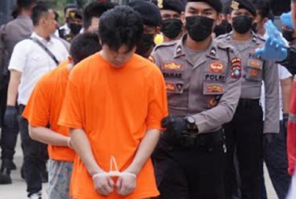 Deportasi 153 WNA China pelaku love scamming. (Foto: Dicky Sigit Rakasiwi)
