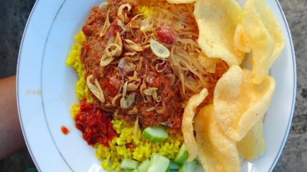 Nasi Kuning Sumur Bandung. (FOTO: ISTIMEWA)