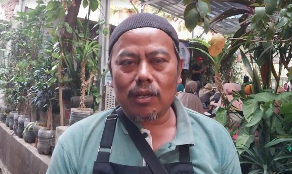 Peserta pelatihan hidroponik Salah seorang peserta pelatihan hidroponik, Jafar. (Foto: Ikhsan Permana SP/MPI)