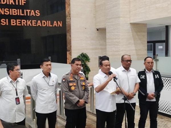 Kasatgas Antimafia Bola Polri Irjen Asep Edi Suheri memberi keterangan pers di Gedung Bareskrim Polri, Jakarta Selatan, Rabu (27/9/2023). (Foto: MPI/Puteranegara Batubara)