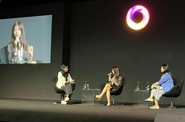 Valencia Tanoesoedibjo dan Clarissa Tanoesoedibjo di APOS Conference di Bali, Kamis (28/9/2023). (Foto: dok iNews)