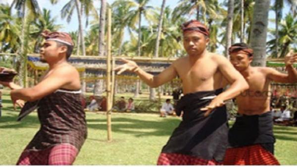 Tradisi Unik Perayaan Maulid Nabi di NTB, Tradisi Migel Tradisi Unik Perayaan Maulid Nabi di NTB, Tradisi Migel