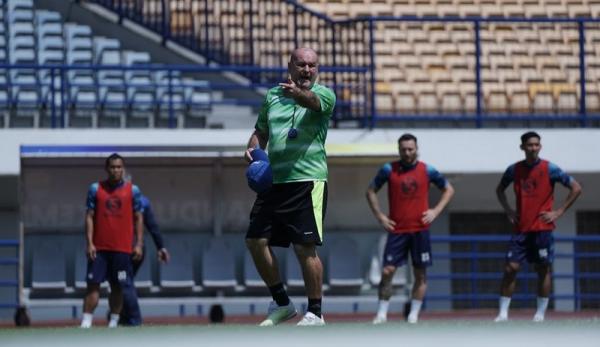 Bojan Hodak Beberkan Alasan Persib Yakin Menang atas Port FC di ACL 2 Malam Ini