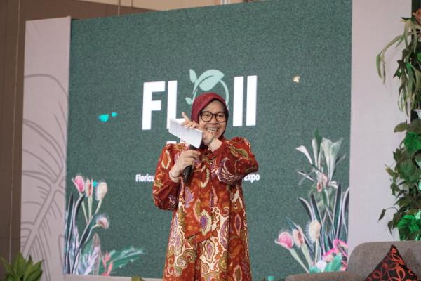 Menteri Sosial Republik Indonesia Tri Rismaharini di sela-sela kunjungannya di acara FLOII Expo 2023. (Foto: dok FLOII)