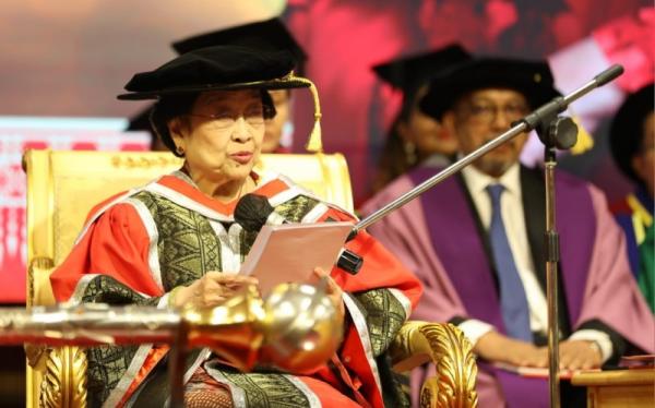 Megawati Soekarnoputri Terima Gelar Honoris Causa dari Univerisiti Tunku Abdul Rahman Malaysia