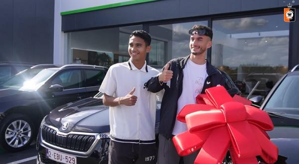 Marselino Ferdinan2 Bukan hanya Marselino Ferdinan yang mendapat hadiah mobil, melainkan seluruh anggota skuad klub tersebut. (Foto: Instagram @kmskdeinze)