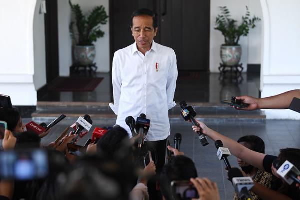 Jokowi Izinkan Mahfud MD Cuti untuk Daftar Cawapres Ganjar ke KPU