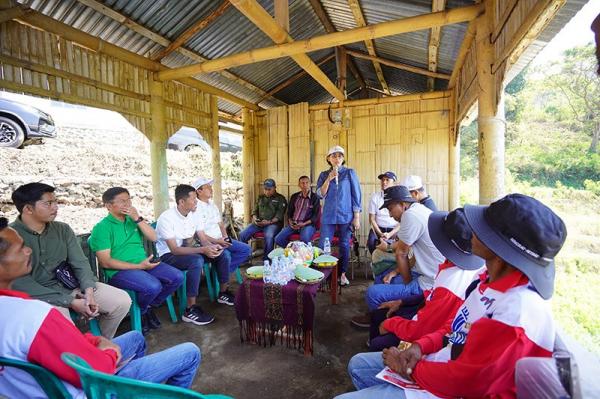 Sambut Musim Tanam, Distanbun Alor Bagikan 22 Ton Benih Jagung ke Petani