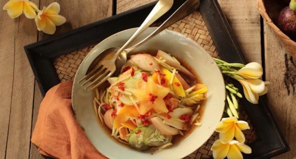 10 Rujak Asli Indonesia Punya Rasa Unik, Ada yang Terbuat dari Batok Kelapa