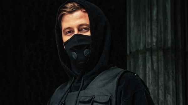 Lirik Lagu Sad Sometimes dan Terjemahan, Cerita tentang Kesepian Setelah Ditinggalkan