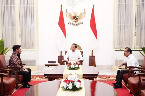 Presiden Jokowi dan Syahrul Yasin Limpo Bertemu selama 1 Jam di Istana 