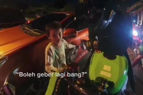 Anak Kecil Geber Moge 3