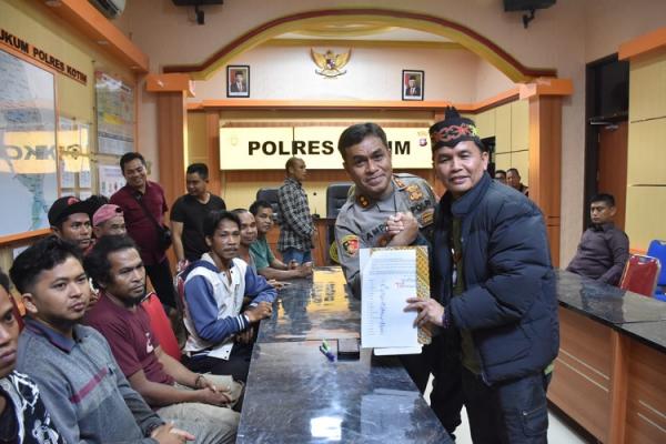 Dialog Konflik Bangkal di Mapolres Kotawaringin Timur, Sampit. (Foto: dok Pemprov Kalteng)