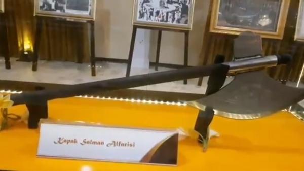 Pameran Benda Peninggalan Rasululloh di Tegal Diserbu Warga (Foto: iNews/Yunibar)