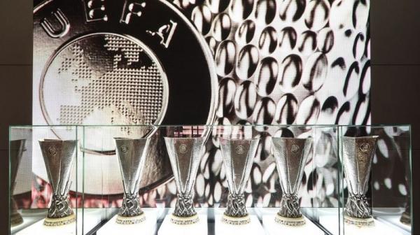 Ramon Sanchez Pizjuan2 Ruangan trofi menjadi tempat yang paling disenangi para wisatawan saat mengunjungi Ramon Sanchez Pizjuan. (Foto: LALIGA)