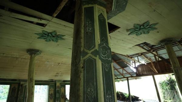 Masjid Tuo Ampang Gadang, Bangunan Bersejarah di Sumbar Berusia 2 Abad Mulai Rusak (Foto: Istimewa) Masjid Tuo Ampang Gadang, Bangunan Bersejarah di Sumbar Berusia 2 Abad Mulai Rusak (Foto: Istimewa)