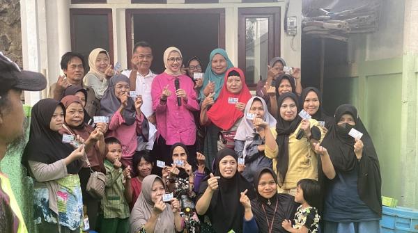 Bacaleg Alva Ruslina Bagikan KTA Berasuransi di Ragunan: Amanah Partai Perindo
