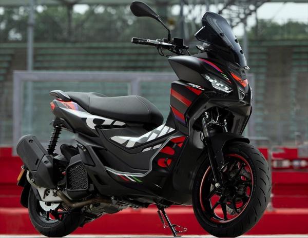 Aprilia SR GT Replica