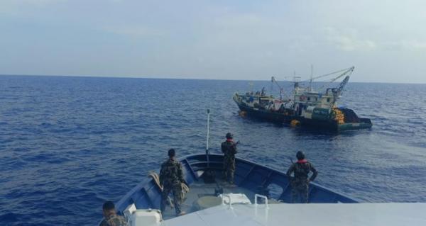 Diduga Lakukan Illegal Fishing KKP Tangkap Kapal Ikan Asing Berbendera