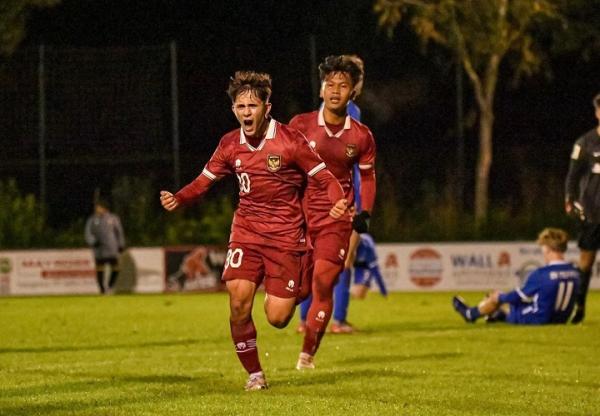 Amar Brkic Timnas Indonesia U-17 2 Amar Brkic merayakan golnya bersama Timnas Indonesia U-17 dalam TC di Jerman beberapa waktu lalu. (Foto: Instagram @amar.brc)