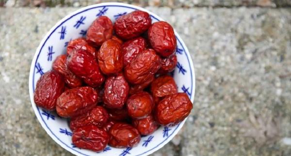 Mengenal Buah Unik Yang Mirip Dengan Kurma Ternyata Punya Manfaat Luar