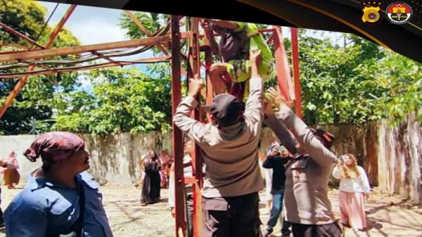 Heboh Nenek-Nenek Panjat Tower Setinggi 72 Meter di Aceh Timur, Butuh 7 Jam Evakuasi (foto: dok Polres Aceh Timur)