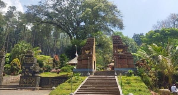 Merinding, Mitos Pesugihan Gunung Kawi Muncul karena Ada Pohon Dewandaru?