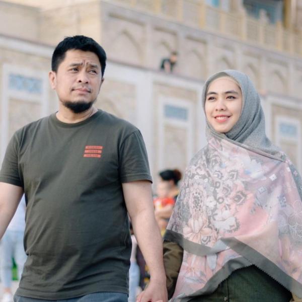 Artis Menikah karena Dijodohkan. (Foto: instagram)