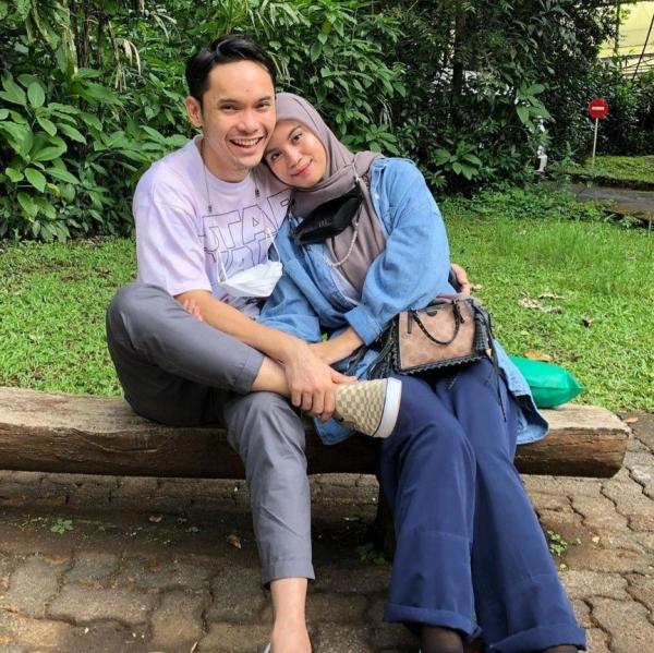 Artis Menikah karena Dijodohkan. (Foto: instagram)