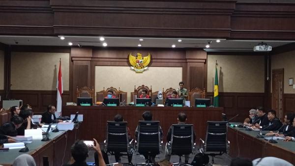 Mukti Ali dan Irwan Hermawan Dituntut 6 Tahun Penjara di Kasus Korupsi BTS 4G