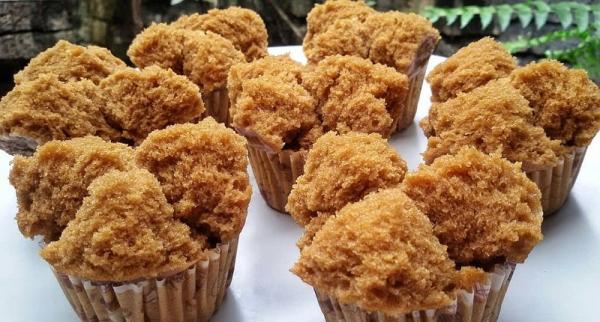 Resep Bolu Kukus tanpa Mixer, Dimasak Pakai Gula Merah Menggugah Selera!