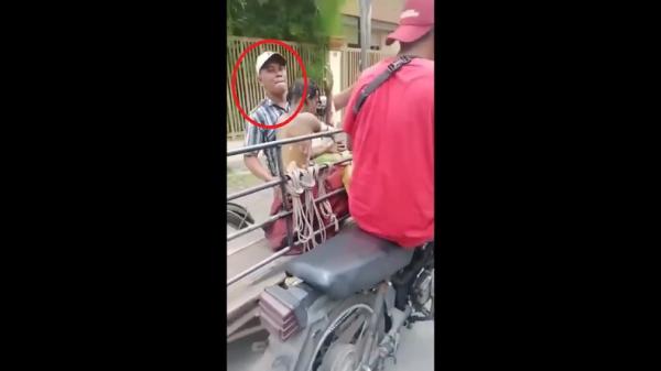 E (lingkaran merah), terduga pelaku yang membakar korban Deni Pratama. (FOTO: iNews/ADI PALAPA HARAHAP)