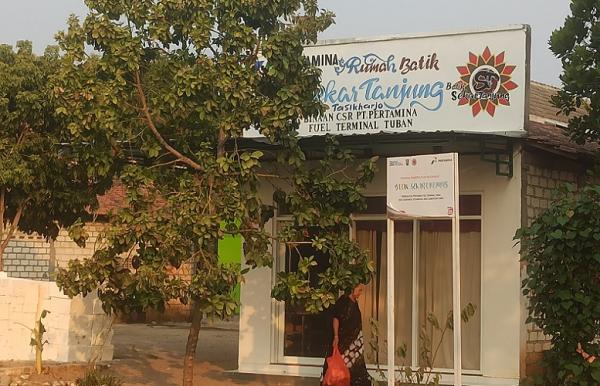 batik Rumah Batik Sekar Tanjung Desa Tasikharjo, Tuban. (ihya` ulumuddin).