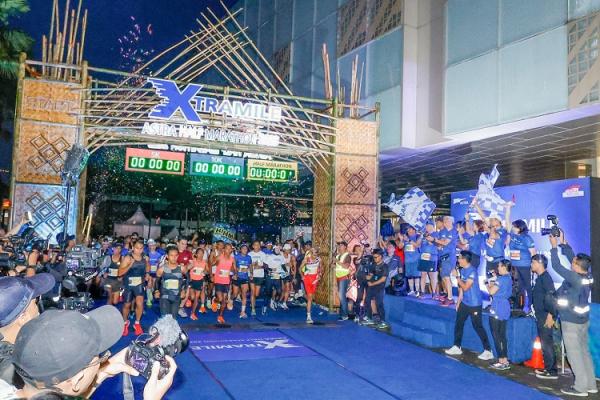 Flag off Astra Half Marathon Flag-off Astra Half Marathon 2023 Xtramile dilakukan oleh Direksi Astra didampingi pembina Astra Runners, Minggu (5/11/2023). (Foto: dok Astra)