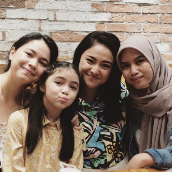 Artis masih akur urus anak setelah cerai.