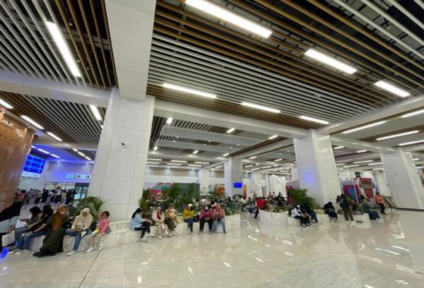 Penumpang Kereta Cepat Whoosh di Stasiun Halim, Jakarta. (Foto: Dok. KCIC)