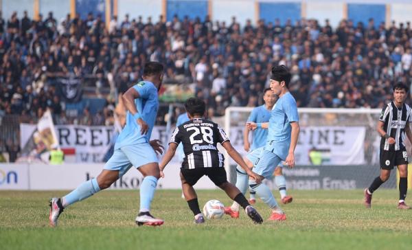 Pesta Gol Ke Gawang PSCS Cilacap, Persela Lamongan Kokoh Di Puncak Klasemen