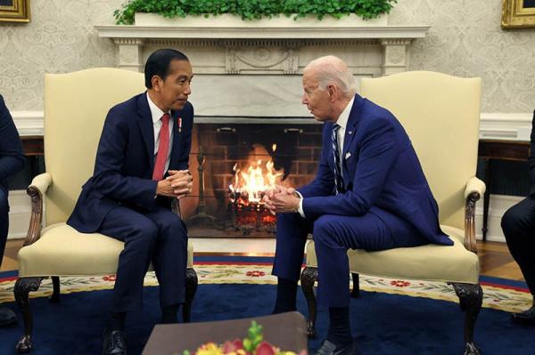 Foto Presiden Jokowi dan Joe Biden Diskusi Serius di Gedung Putih