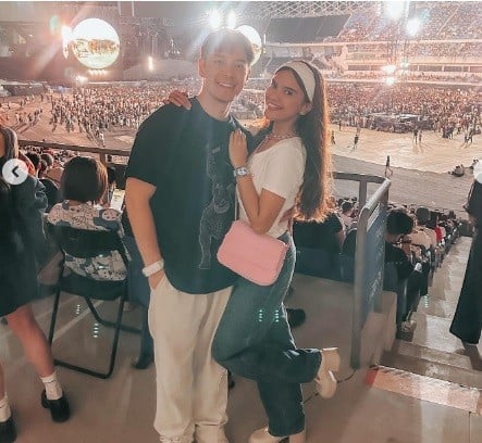 Intip ide outfit untuk nonton konser Coldplay. (Foto: Instagram)