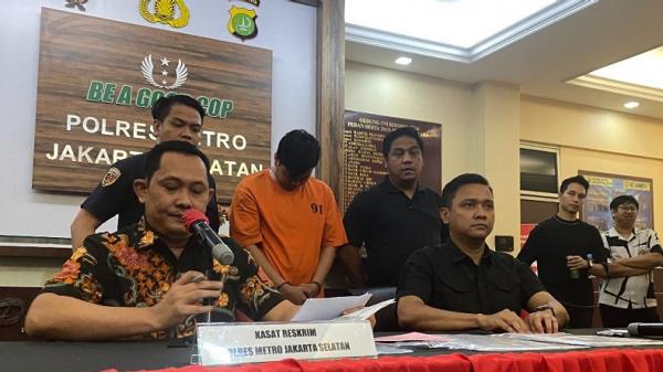 Polisi Tangkap Penipu Tiket Konser Coldplay Di Kawasan Mampang Korbannya Artis