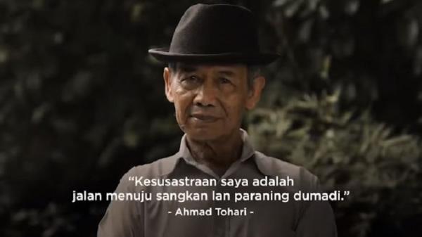 Biografi Ahmad Tohari Sastrawan Yang Karyanya Mengalir Dari Desa