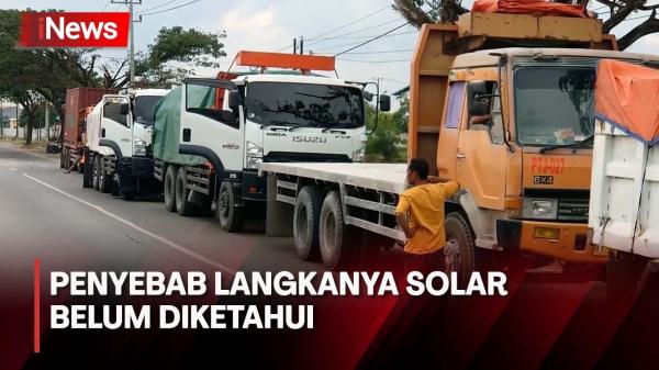 Antrean Truk Mengular Hingga Ke Jalan Raya Jalur Trans Sulawesi Akibat ...