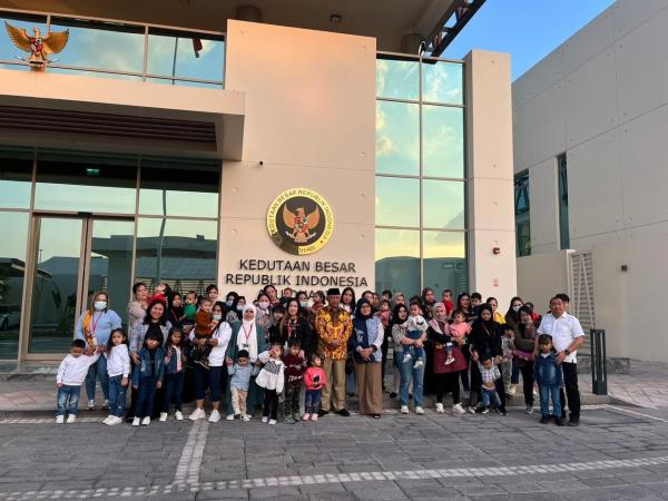 KBRI Abu Dhabi Pulangkan 31 Anak dan 25 Ibu Tidak Terdokumentasi ke Indonesia