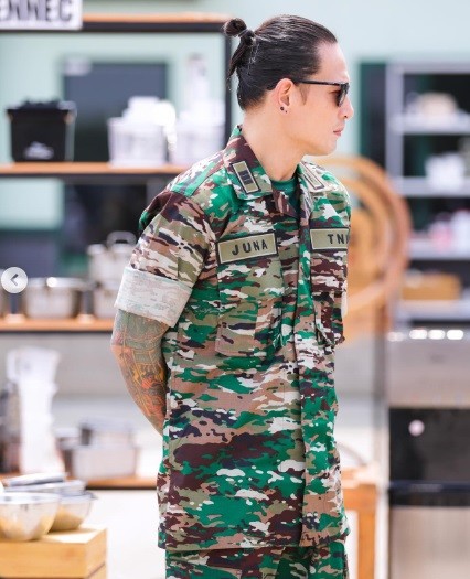 Potret pesona Chef Juna yang selalu mencuri perhatian. (Foto: Instagram)