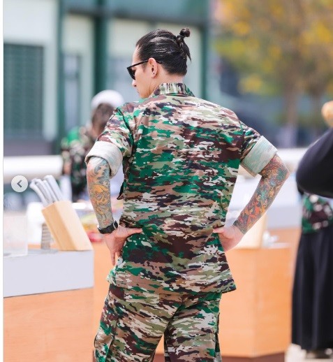 Potret pesona Chef Juna yang selalu mencuri perhatian. (Foto: Instagram)